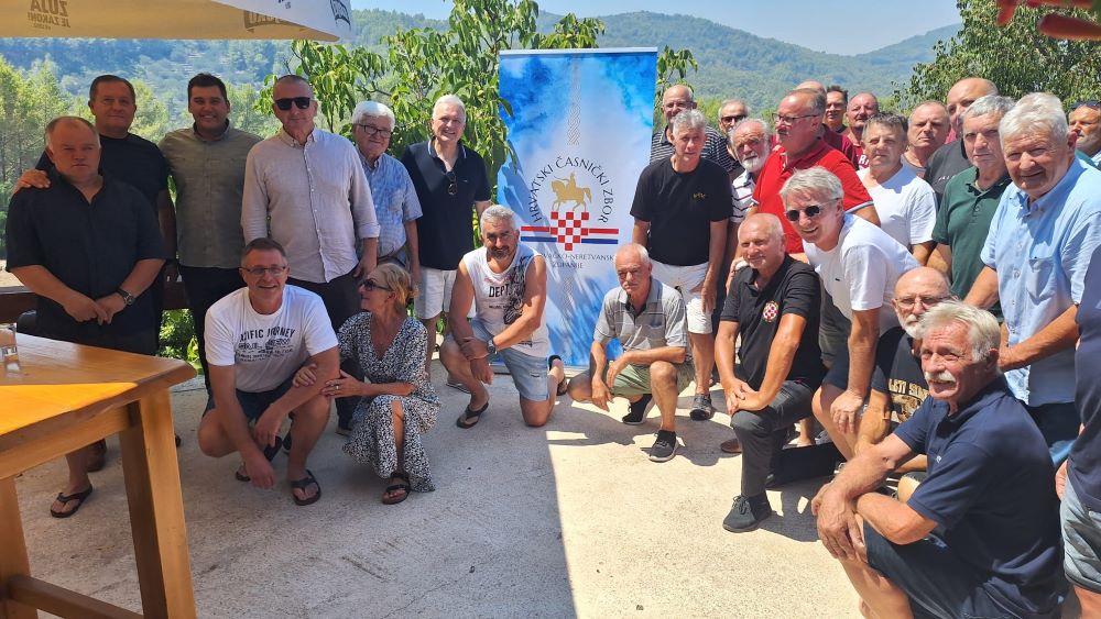 Članovi HČZ-a s Korčule obilježili Dan pobjede i domovinske zahvalnosti te Dan hrvatskih branitelja