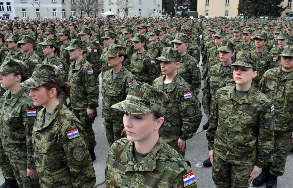 Ministar Anušić: Učinili ste ponosnima vaše obitelji, hrvatsku državu i hrvatski narod